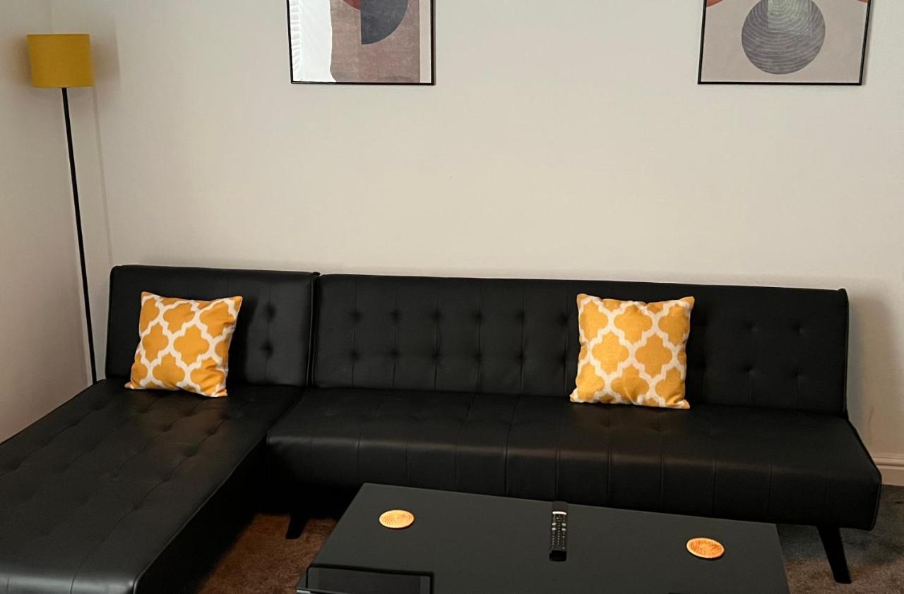Spacious Ground Floor Suite Comfortably Sleeps Up To Eight Halifax Zewnętrze zdjęcie
