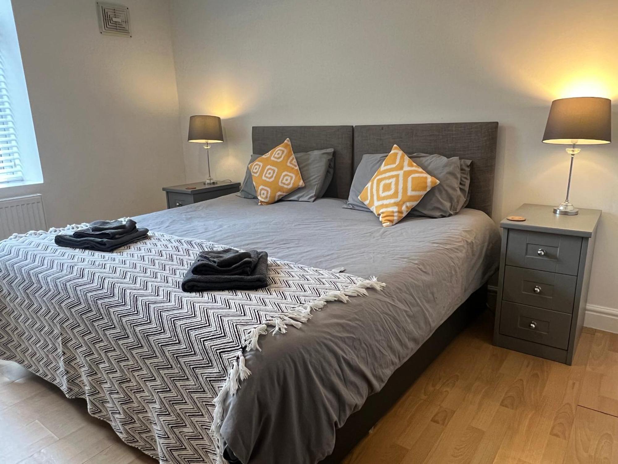 Spacious Ground Floor Suite Comfortably Sleeps Up To Eight Halifax Zewnętrze zdjęcie